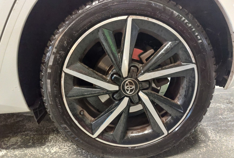 Toyota AURIS 1.8 VVTI 136 hybride COLLECTION