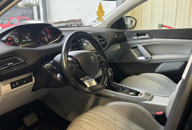 Peugeot 308 2.0 HDI 150 FELINE TOIT PANORAMIQUE