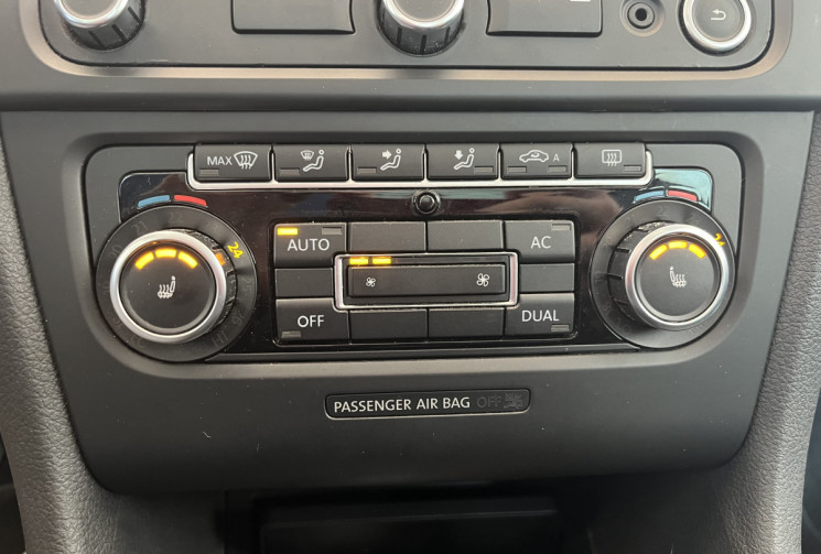 Volkswagen Golf VI 1.4 TSI 160 ch CARAT /CHAINE DE DISTRIBUTION /TOIT OUVRANT/GPS/RADAR/ REGULATEUR