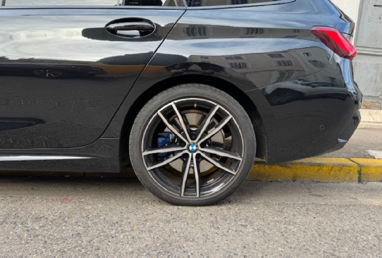 BMW SERIE 3 TOURING 330d G21 pack m-sport x-drive 286 cv origine France 3em main / toit ouvrant /