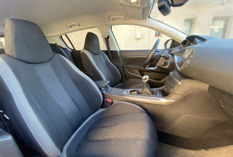 Peugeot 308 1.2 e-THP SENSATION 130 ch / COURROIE DE DISTRI CHANGEE 