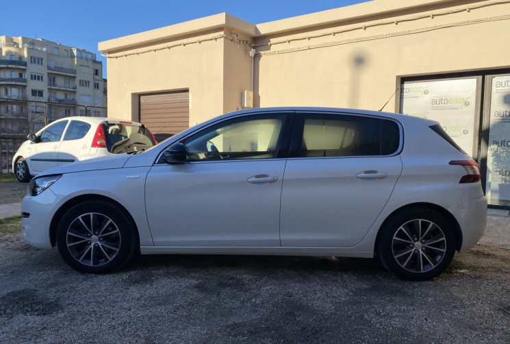 Peugeot 308 1.2 e-THP SENSATION 130 ch / COURROIE DE DISTRI CHANGEE 