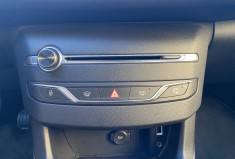 Peugeot 308 1.2 e-THP SENSATION 130 ch / COURROIE DE DISTRI CHANGEE 