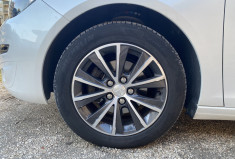 Peugeot 308 1.2 e-THP SENSATION 130 ch / COURROIE DE DISTRI CHANGEE 