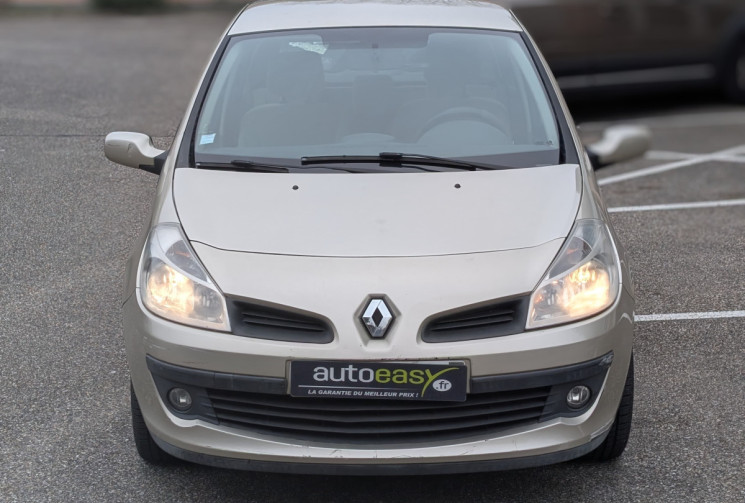 Renault Clio 1.4 16v 98ch Luxe Privilège 5p