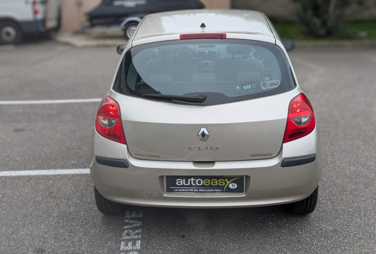 Renault Clio 1.4 16v 98ch Luxe Privilège 5p