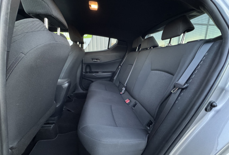 Toyota C-HR 122H DESIGN 2WD E-CVT RC18