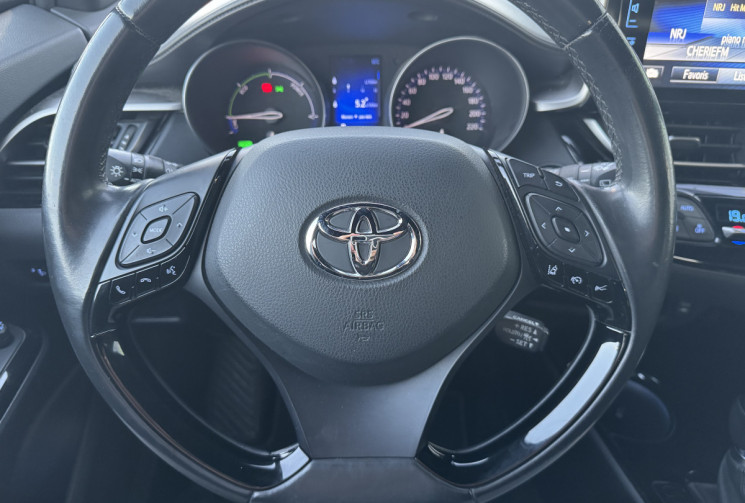 Toyota C-HR 122H DESIGN 2WD E-CVT RC18