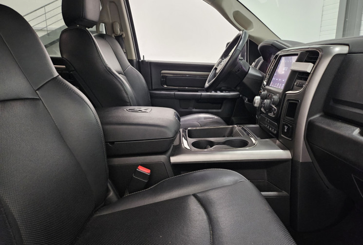 DODGE RAM 1500 double Cab 5.7 4WD 396 cv sport / 44990 ttc / 4 places / ethanol
