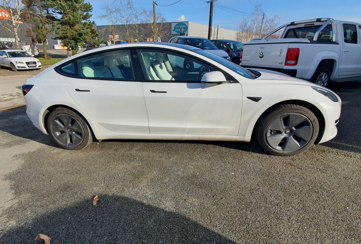 Tesla Model 3 ELECTRIC 325  LICORNE 60KWH STANDARD-PLUS BVA SERIE SPECIALE ET RARE