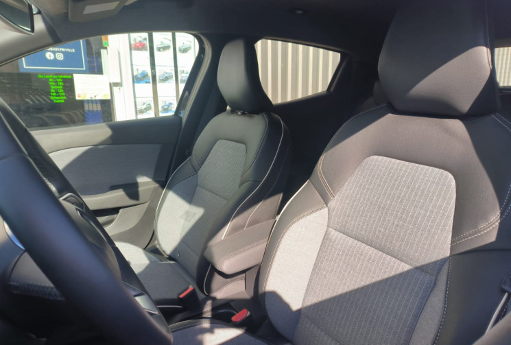 Renault CLIO V 1.6 E-TECH 145 TECHNO