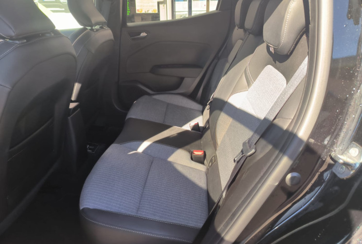 Renault CLIO V 1.6 E-TECH 145 TECHNO