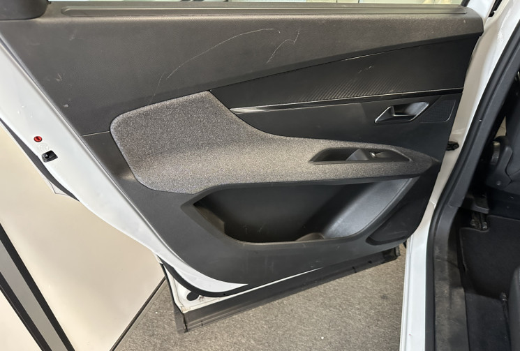 Peugeot 5008 1.5 BlueHDi 130 ch Active Business EAT8 / Entretien Peugeot / 1ère main / TVA récup