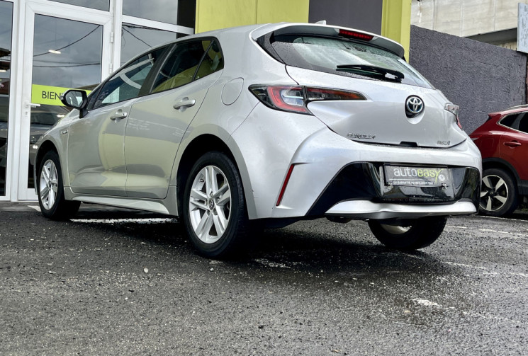 Toyota COROLLA 1.8 VVT-i 16V 122 cv HSD CVT Design / Boite auto / Chaine de distribution / 1ère main