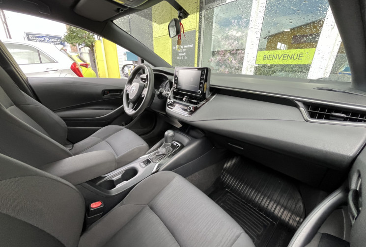 Toyota COROLLA 1.8 VVT-i 16V 122 cv HSD CVT Design / Boite auto / Chaine de distribution / 1ère main