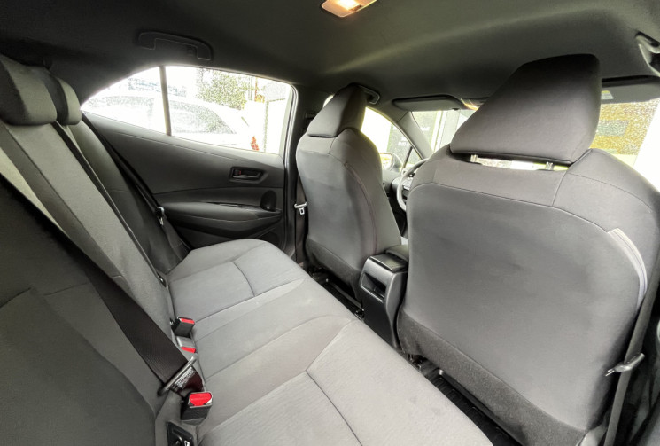 Toyota COROLLA 1.8 VVT-i 16V 122 cv HSD CVT Design / Boite auto / Chaine de distribution / 1ère main