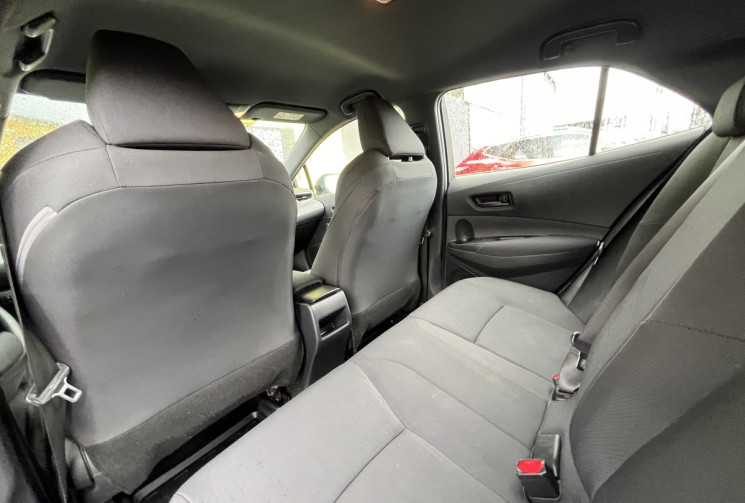 Toyota COROLLA 1.8 VVT-i 16V 122 cv HSD CVT Design / Boite auto / Chaine de distribution / 1ère main