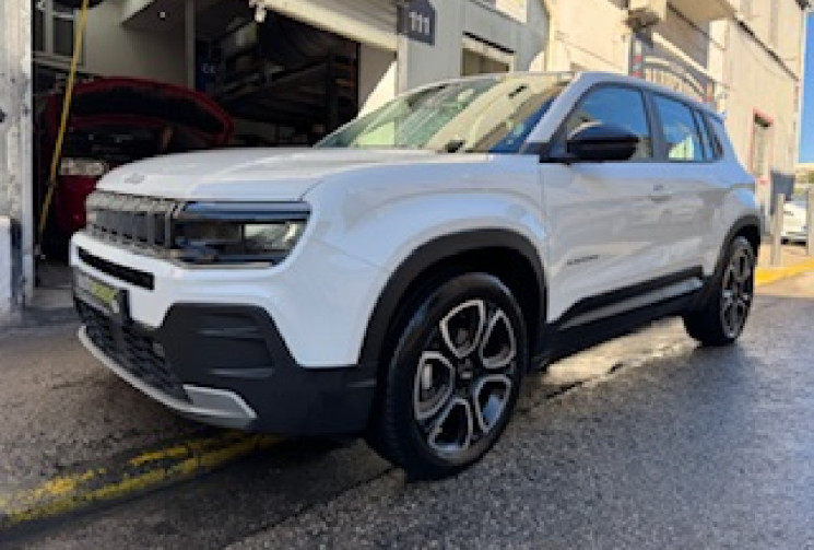 Jeep Avenger 1.2 turbo T3 100 ch Altitude Plus + origine France / CARPLAY / CAMERA 360 / GPS / 