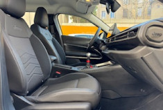 Jeep Avenger 1.2 turbo T3 100 ch Altitude Plus + origine France / CARPLAY / CAMERA 360 / GPS / 