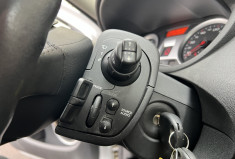 Renault CLIO 3  1.6 i  110 CH