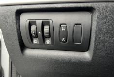 Renault CLIO 3  1.6 i  110 CH