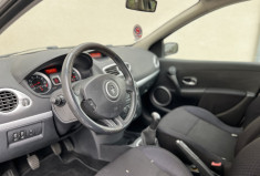 Renault CLIO 3  1.6 i  110 CH