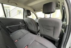 Renault CLIO 3  1.6 i  110 CH