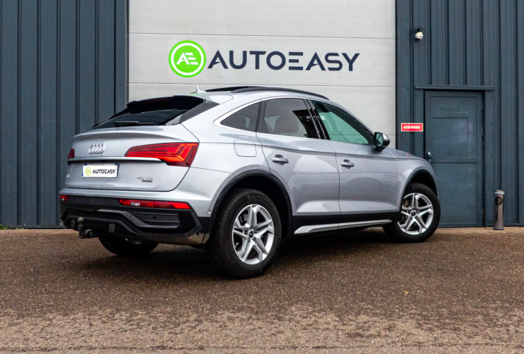 Audi Q5 Sportback 40 TDI Attelage Toit Ouvrant Cam 360 Cuir GARANTIE 2028
