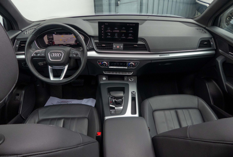 Audi Q5 Sportback 40 TDI Attelage Toit Ouvrant Cam 360 Cuir GARANTIE 2028