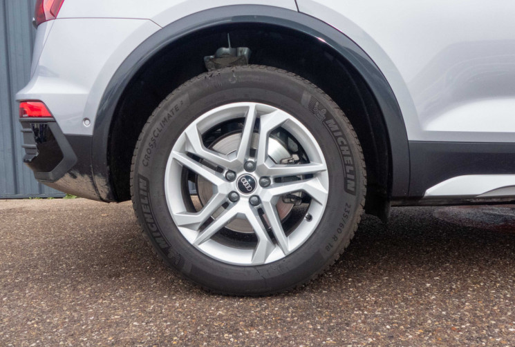 Audi Q5 Sportback 40 TDI Attelage Toit Ouvrant Cam 360 Cuir GARANTIE 2028