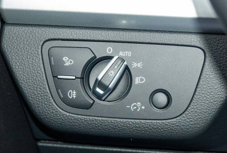Audi Q5 Sportback 40 TDI Attelage Toit Ouvrant Cam 360 Cuir GARANTIE 2028