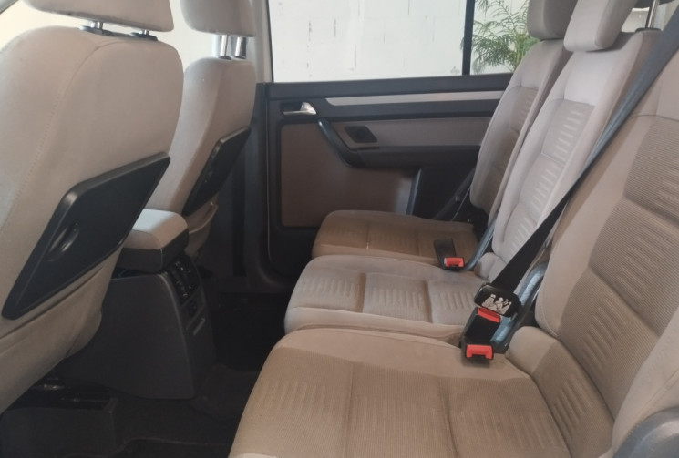 Volkswagen Touran 2.0 TDI 140ch Sportline DSG6 7 places