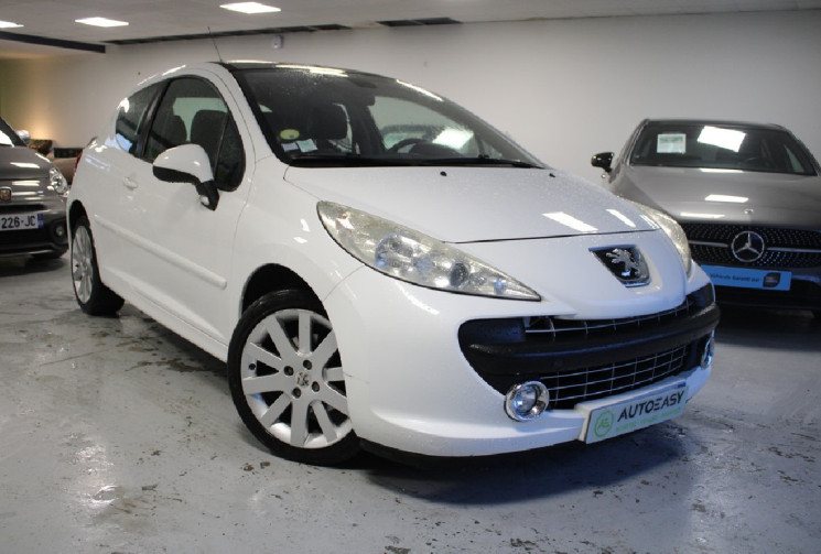 Peugeot 207 1.6 THP 156 toit panoramique 