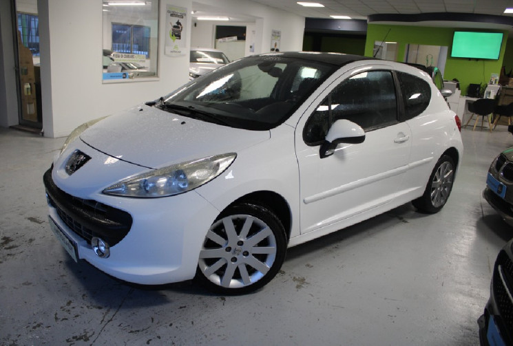 Peugeot 207 1.6 THP 156 toit panoramique 
