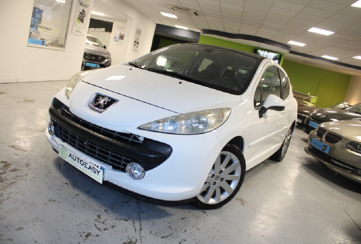 Peugeot 207 1.6 THP 156 toit panoramique 