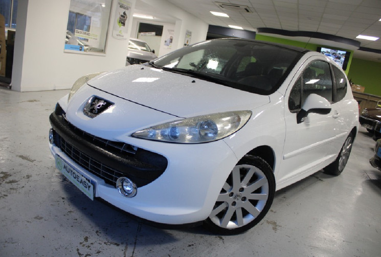 Peugeot 207 1.6 THP 156 toit panoramique 