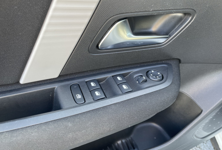 Citroën C4 110 cv 1.5 BlueHDI FEEL Pack Carplay * Caméra * Led * Entretien Ok