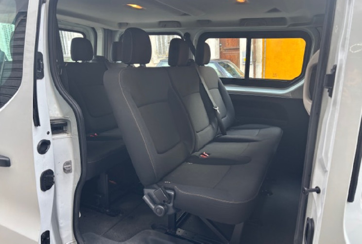 Renault TRAFIC III Combi L1 1.6dCi 125 cv 9 places origine France 2eme main / RADAR / BLUETOOTH 