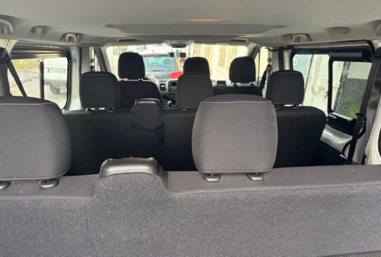 Renault TRAFIC III Combi L1 1.6dCi 125 cv 9 places origine France 2eme main / RADAR / BLUETOOTH 