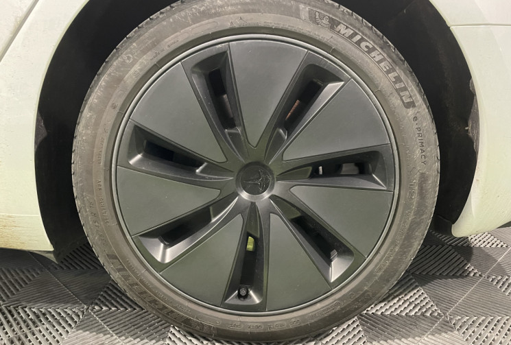 Tesla Model 3 HIGHLAND RWD 275 CH / 60KW