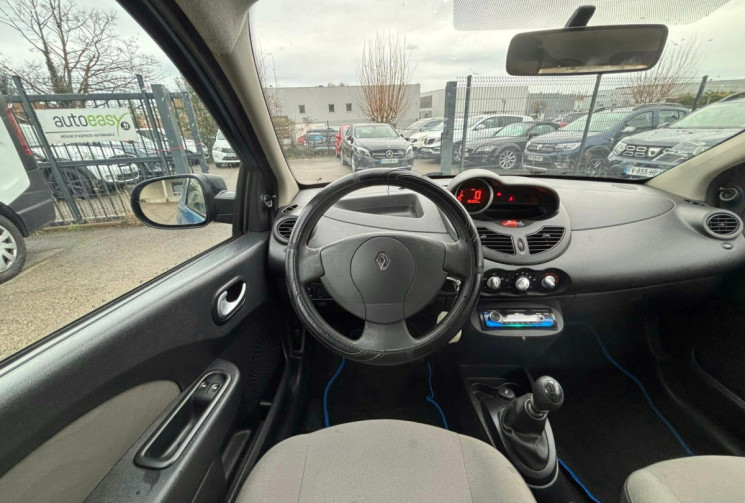 Renault Twingo 1.2 AUTHENTIQUE 75 CH CLIM DISTRIB OK