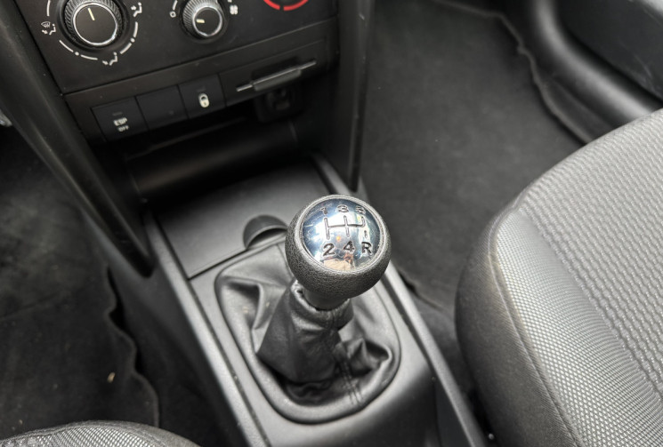 Peugeot 207 1.4 95ch URBAN MOVE