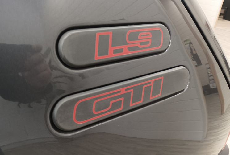 Peugeot 205 GTi Phase 2  1.9 i 130cv