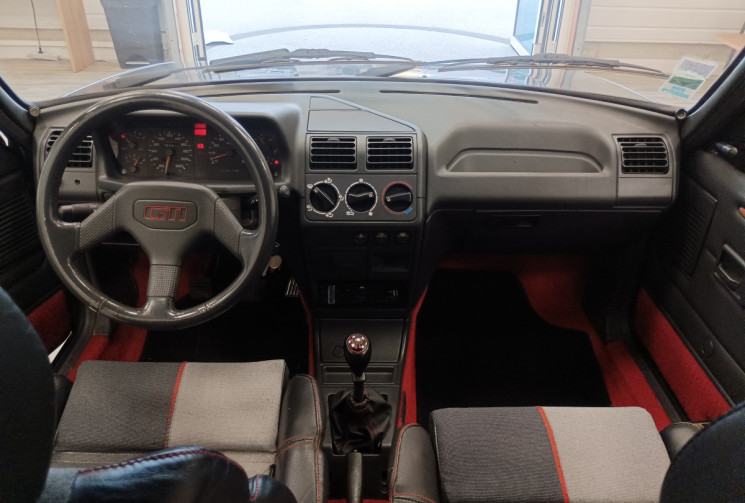 Peugeot 205 GTi Phase 2  1.9 i 130cv