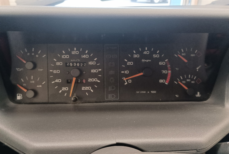 Peugeot 205 GTi Phase 2  1.9 i 130cv