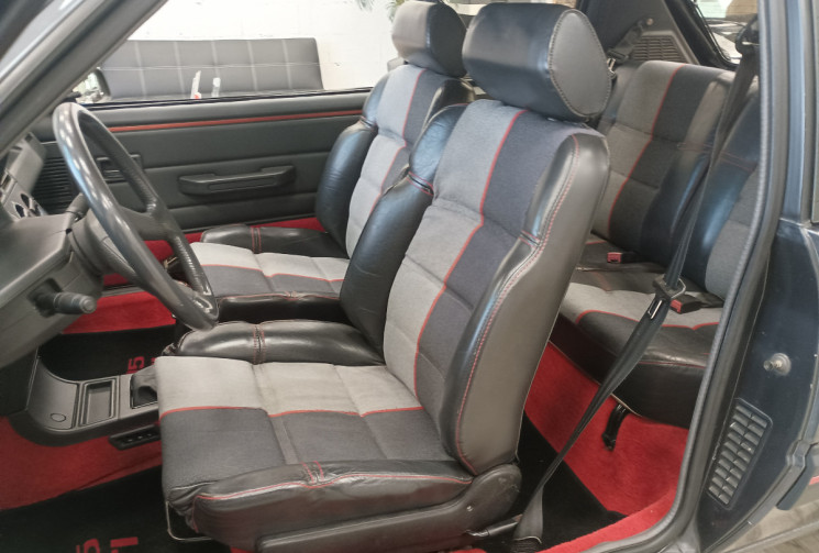 Peugeot 205 GTi Phase 2  1.9 i 130cv