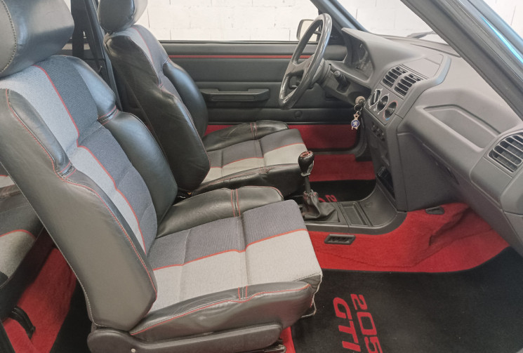 Peugeot 205 GTi Phase 2  1.9 i 130cv