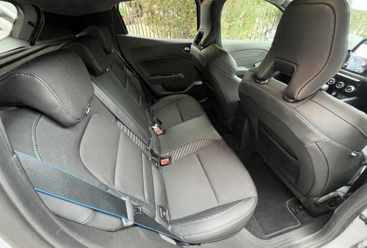 Renault CLIO V 1.6 E-Tech 145ch full hybrid esprit Alpine / Bose / Extension Garantie Mars 2027
