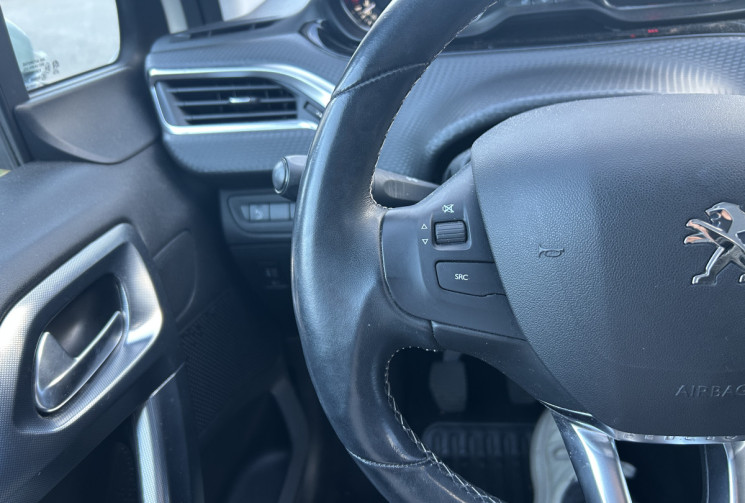 Peugeot 2008 1.2 PureTech 130 Ch S&S BVM6 Allure