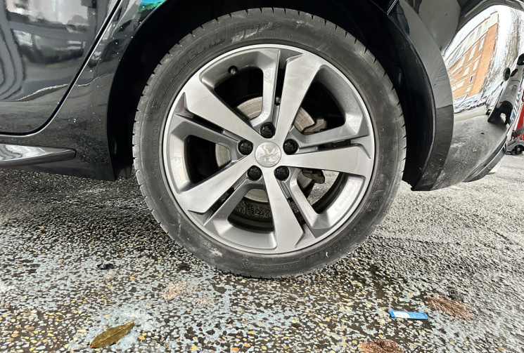 Peugeot 308 1.5 HDI 130 GT LINE BVA TOIT PANORAMIQUE